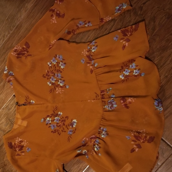 Arizona Jean's Medium Top - Picture 5 of 5